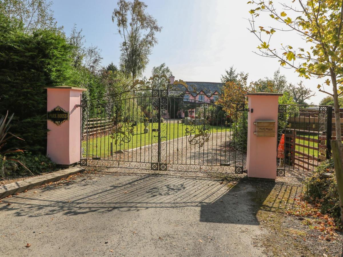 Villa Park House Llandrindod Wells Exterior foto